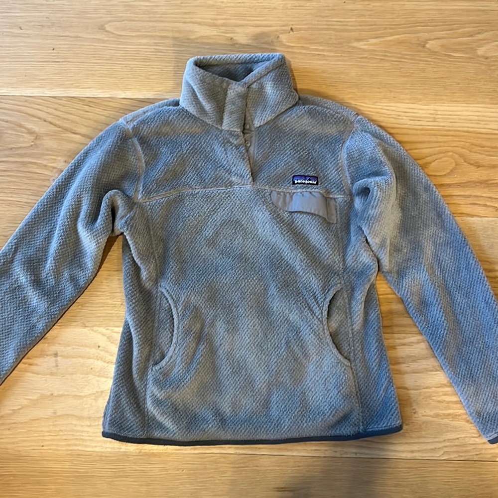 Women’s Grey Patagonia Snap T Pullover Fleece Size Medium